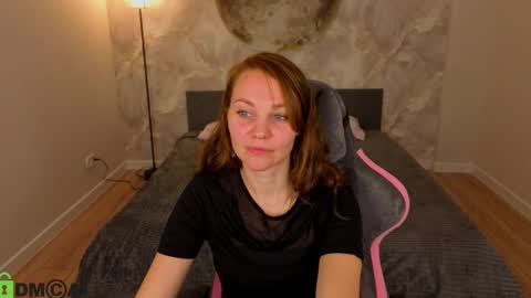 Margo Kellly online show from 21, 4, 2026