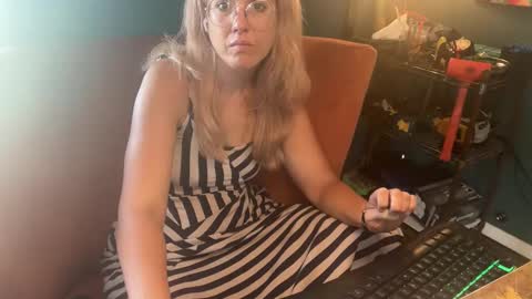 Elle online show from 28, 10, 2025