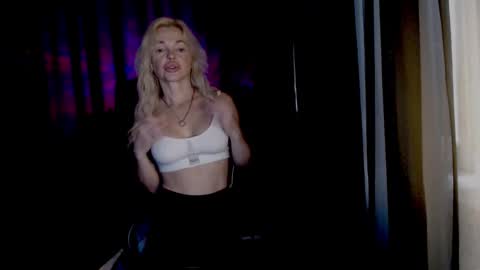 Snapshot of margoo_77 chatting on 8, 11, 2025 Margoo online show from 8, 11, 2025