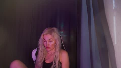 Snapshot of margoo_77 chatting on 14, 11, 2025 Margoo online show from 14, 11, 2025