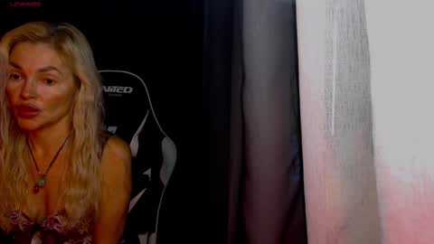 Snapshot of margoo_77 chatting on 4, 12, 2025 Margoo online show from 4, 12, 2025