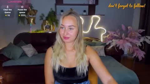 Snapshot of margosugar chatting on 16, 10, 2025 MargoSugar online show from 16, 10, 2025