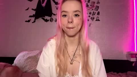 Snapshot of margueritatubman chatting on 16, 12, 2025 Sofia online show from 16, 12, 2025