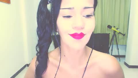 Snapshot of mari4you69 chatting on 13, 10, 2025 mari4you69 online show from 13, 10, 2025