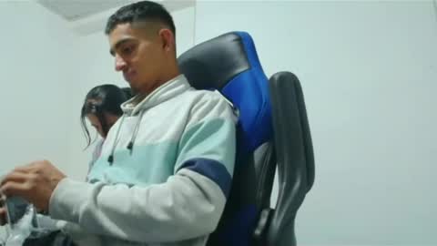 Snapshot of maria_and_angel17 chatting on 4, 2, 2025 Mara and ngel online show from 4, 2, 2025