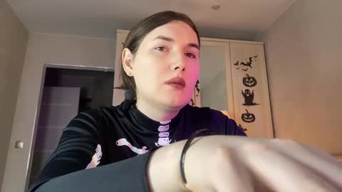 Snapshot of maria_bowie chatting on 29, 10, 2025 Maria online show from 29, 10, 2025