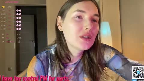 Snapshot of maria_bowie chatting on 14, 12, 2025 Maria online show from 14, 12, 2025