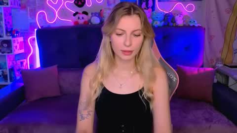 Snapshot of maria_hunt chatting on 28, 11, 2025 Maria online show from 28, 11, 2025