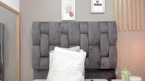 mariaa__fernanda online show from 6, 1, 2026