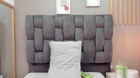 mariaa__fernanda online show from 11, 1, 2026