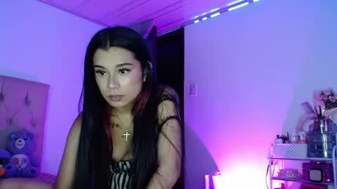 Snapshot of mariaa_vicctoria chatting on 5, 10, 2025 Vicky online show from 5, 10, 2025