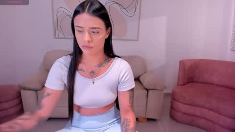 MARIA HERRERA  online show from 17, 9, 2025