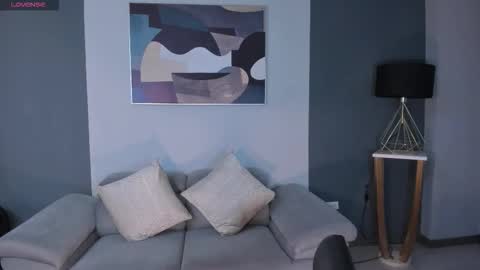 MARIA HERRERA  online show from 7, 10, 2025