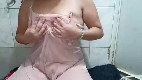 marialuzhot143 online show from 4, 6, 2026