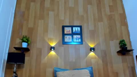 Mariana Angel online show from 5, 3, 2025