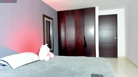 Snapshot of marianaandvalen chatting on 6, 7, 2026 MARIANA Y VALENTINA online show from 6, 7, 2026