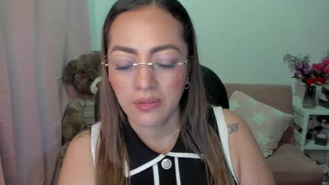 Mariana Lopez online show from 11, 3, 2025