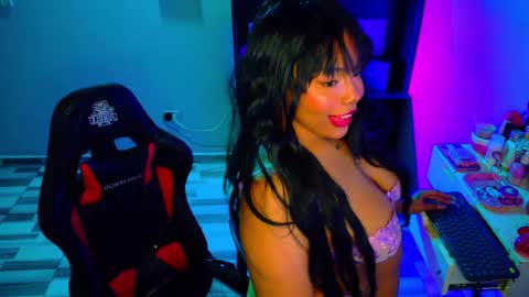 Mariana Prada online show from 3, 11, 2025