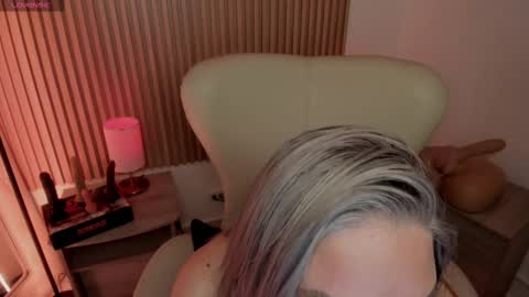 Marian Love  online show from 3, 3, 2025