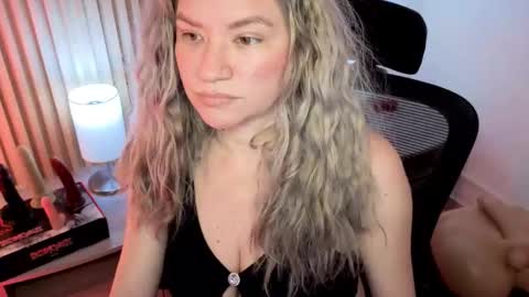 Marian Love  online show from 13, 11, 2025