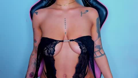 M A R I A N E online show from 28, 1, 2025