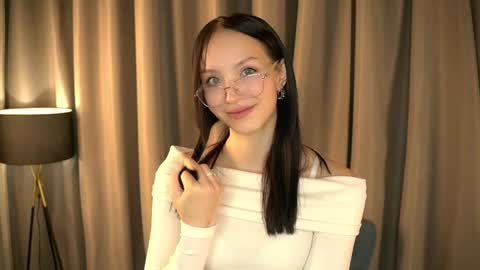 Rachel online show from 3, 11, 2025