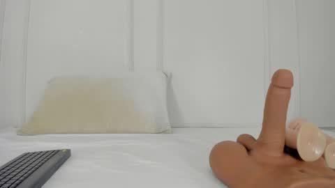 Snapshot of mariapettit chatting on 28, 1, 2025 Maria Pettit online show from 28, 1, 2025