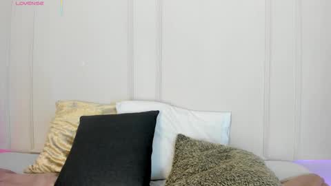 Maria Pettit online show from 14, 1, 2026