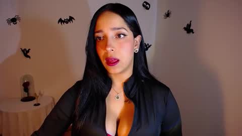 Snapshot of marie_daved chatting on 26, 10, 2025 Nicolle online show from 26, 10, 2025