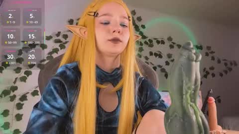 Snapshot of mariel_a_gold chatting on 27, 11, 2025 Mariel Gold online show from 27, 11, 2025