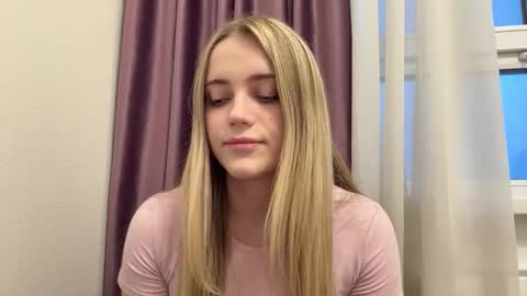 Sofia online show from 4, 3, 2026