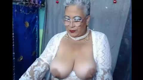 Marilin carolina online show from 12, 1, 2025