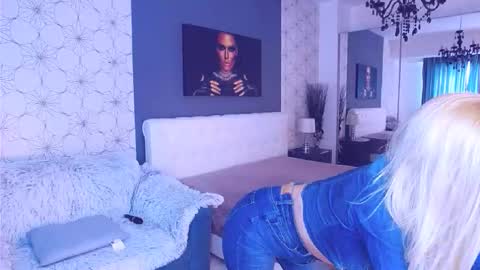 Mary Mais online show from 15, 12, 2025