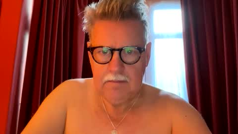 Snapshot of marin50 chatting on 29, 10, 2025 marin50 online show from 29, 10, 2025