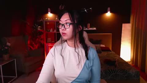 Snapshot of marine_vact chatting on 13, 10, 2025 Marine online show from 13, 10, 2025