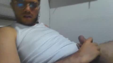 Snapshot of mario98e chatting on 18, 12, 2025 mario98e online show from 18, 12, 2025