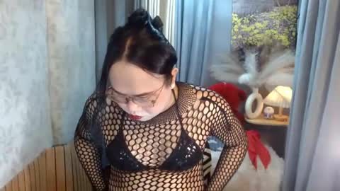 LEAH online show from 4, 7, 2026