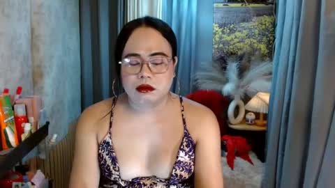 LEAH online show from 24, 7, 2026