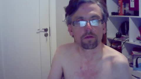 Snapshot of mark3271 chatting on 12, 1, 2025 mark3271 online show from 12, 1, 2025