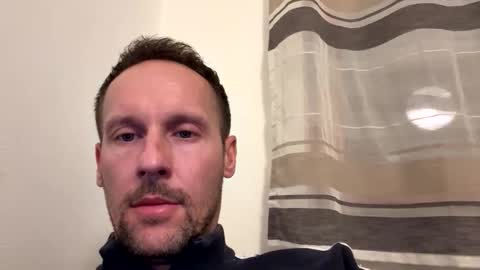 Mark online show from 3, 11, 2025