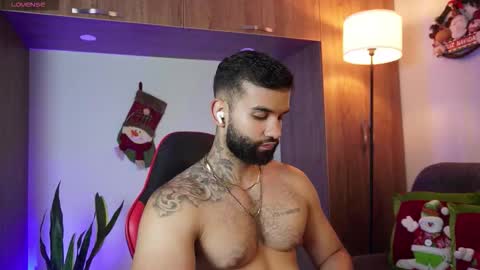 Snapshot of mark_hazze chatting on 28, 11, 2025 Mark online show from 28, 11, 2025