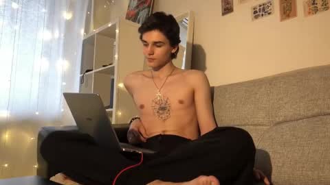 Mark online show from 28, 10, 2025