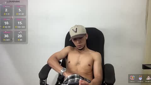 Snapshot of mark_rut chatting on 8, 2, 2025 MODEL Mark Rut online show from 8, 2, 2025