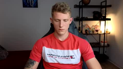 Snapshot of mark_shturman chatting on 18, 10, 2025 mark_shturman online show from 18, 10, 2025