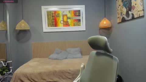 Snapshot of markbowie chatting on 17, 9, 2025 markbowie online show from 17, 9, 2025