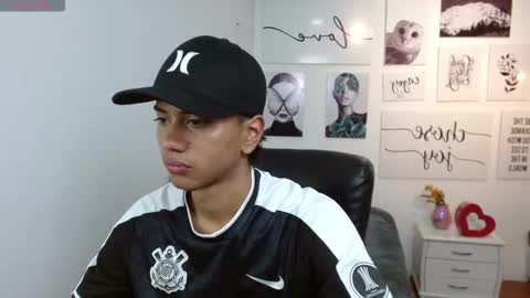 Snapshot of markbowie chatting on 21, 9, 2025 markbowie online show from 21, 9, 2025