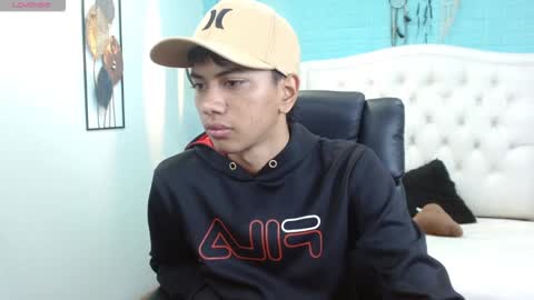 Snapshot of markbowie chatting on 28, 9, 2025 markbowie online show from 28, 9, 2025