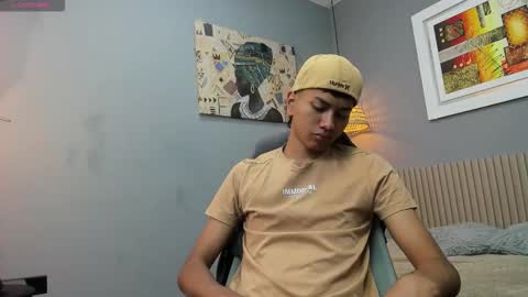 Snapshot of markbowie chatting on 7, 10, 2025 markbowie online show from 7, 10, 2025