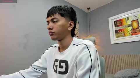 Snapshot of markbowie chatting on 8, 10, 2025 markbowie online show from 8, 10, 2025