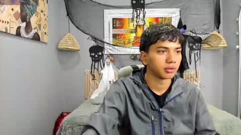 Snapshot of markbowie chatting on 18, 10, 2025 markbowie online show from 18, 10, 2025